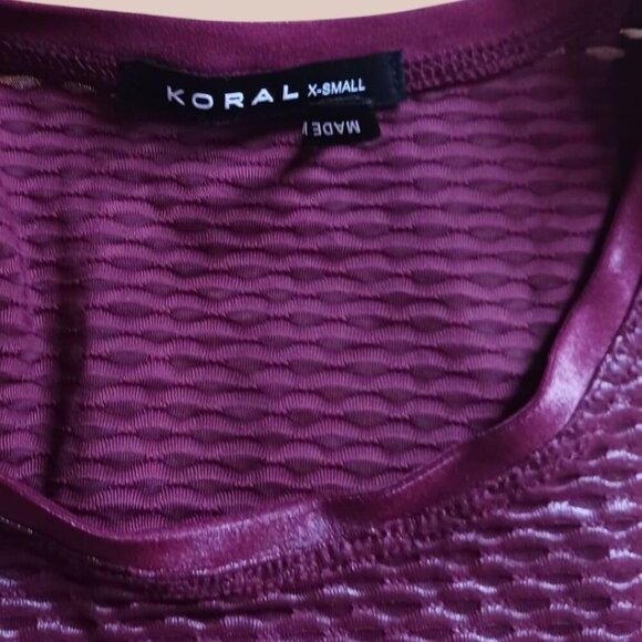 Koral Womens Shiny Sleeveless Racerback & net pattern Top  Burgundy Size Xsmall - Picture 5 of 10